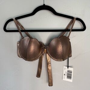 Arabella London Scalloped Underwire Bikini Top